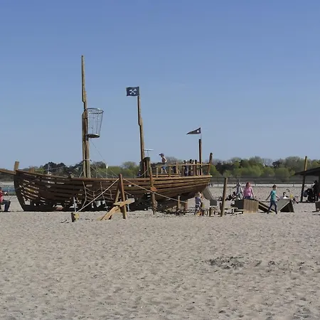 Fewo Duenengras Mit Terrasse Und Strandkorb Lübeck Buitenkant foto