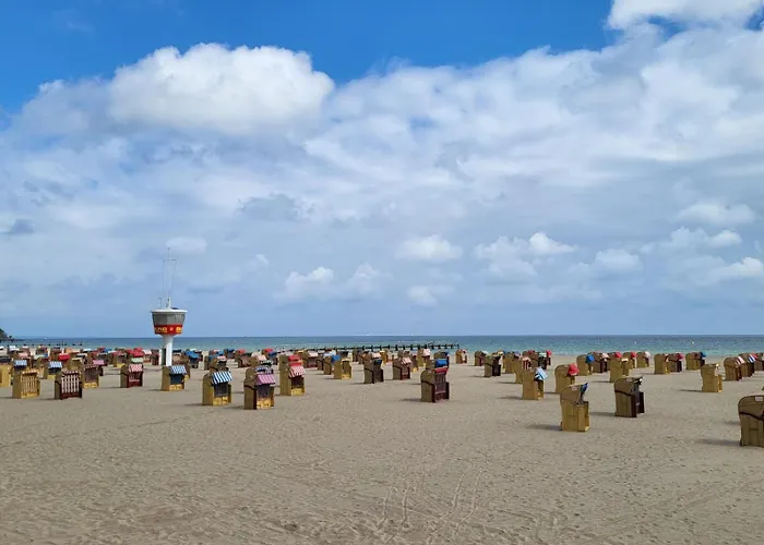 Gemütliche FEWO mit Terrasse und Strandkorb