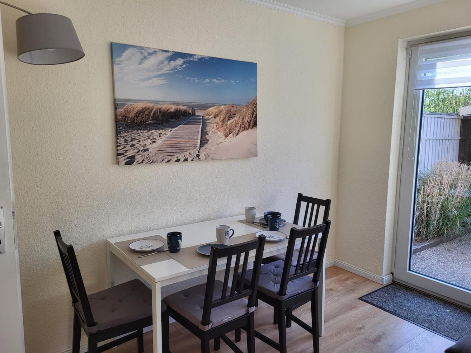 Gemütliche Mit Terrasse Und Strandkorb * Lübeck